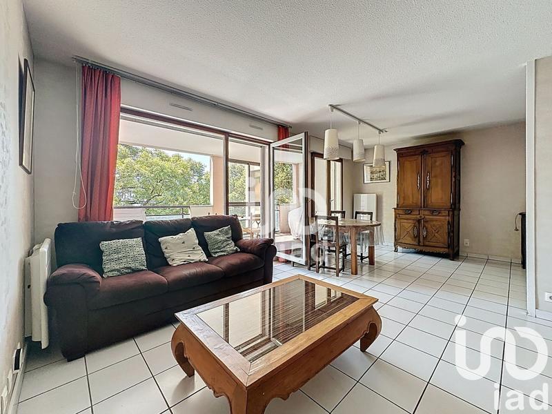 Appartement - 81 m² - 3 pièces