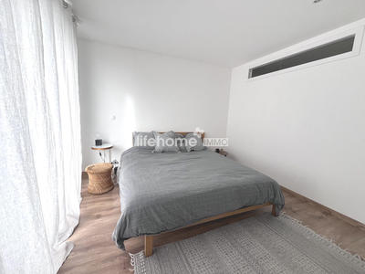 Maison traditionnelle - 200 m² - 8 pièces