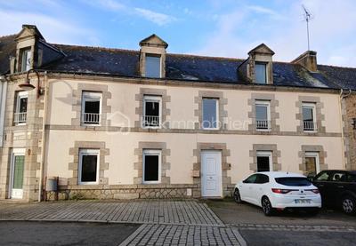 Maison - 180 m² - 7 pièces