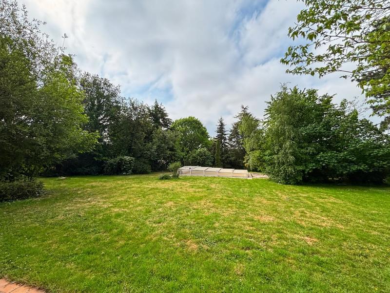 Maison - 208 m² - 6 pièces