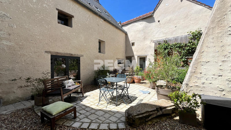 Maison - 185 m² - 7 pièces