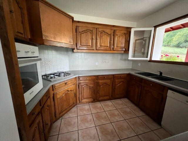 Maison - 181 m² - 6 pièces