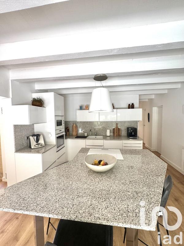 Maison - 225 m² - 6 pièces