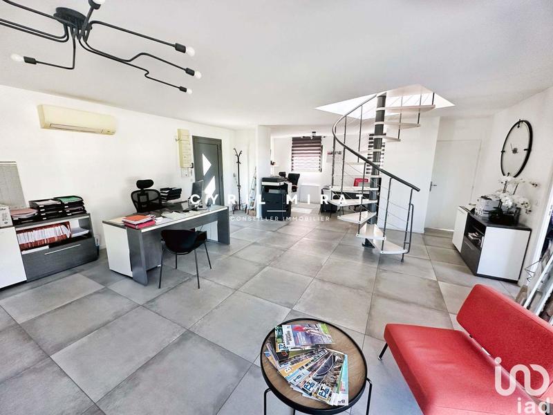 Local commercial - 145 m²