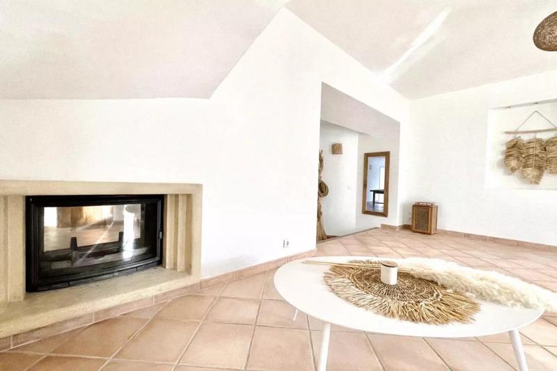 Maison - 211 m² - 7 pièces