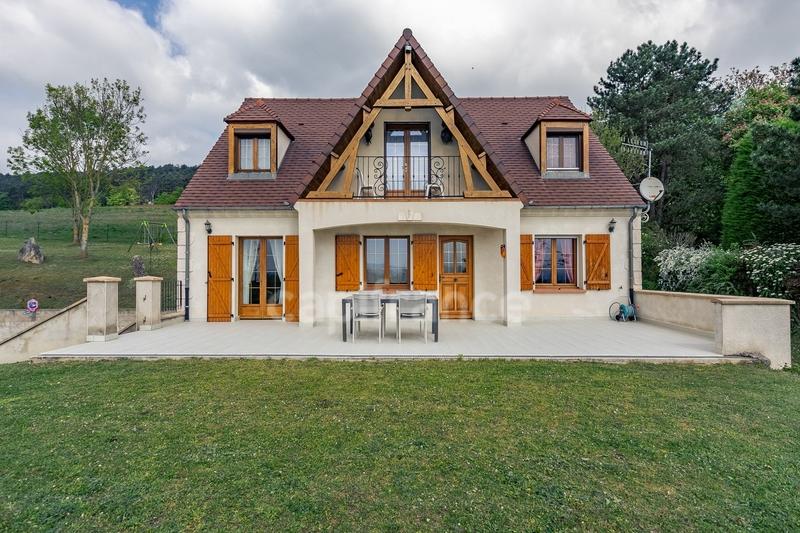 Maison - 131 m² - 6 pièces