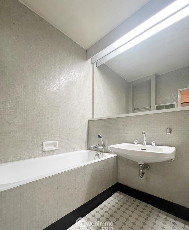 Appartement - 90 m² - 4 pièces