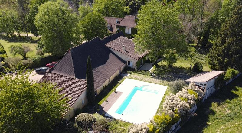 Appartement - 415 m² - 12 pièces