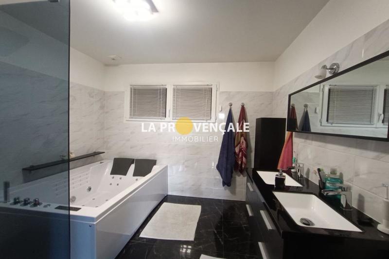 Maison - 166 m² - 5 pièces