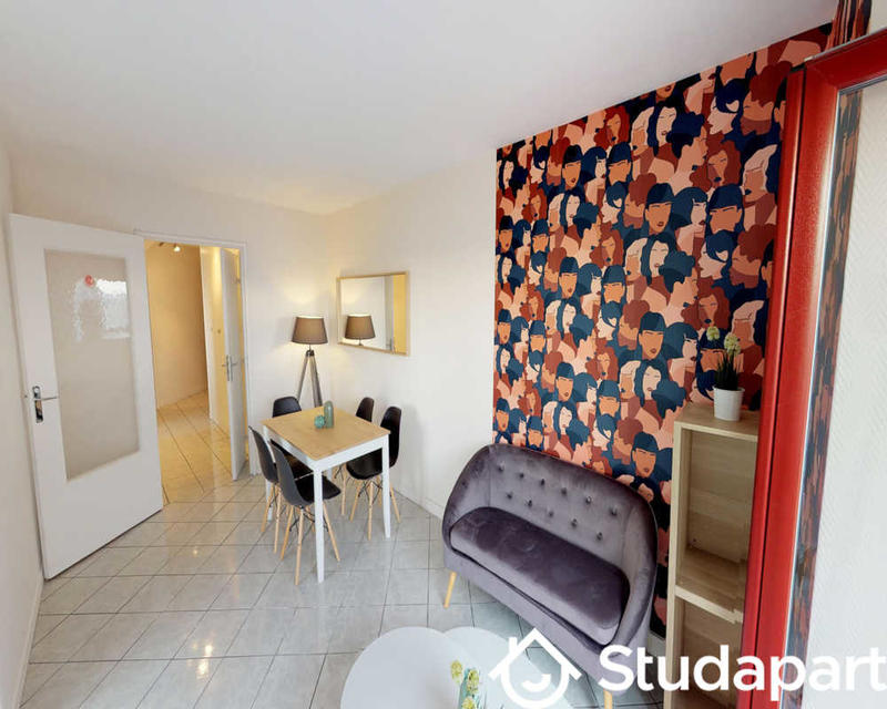 Chambre - 120 m² - 1 pièce