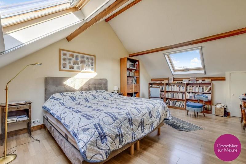 Maison - 225 m² - 7 pièces