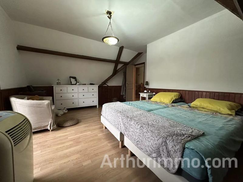 Maison - 189 m² - 8 pièces