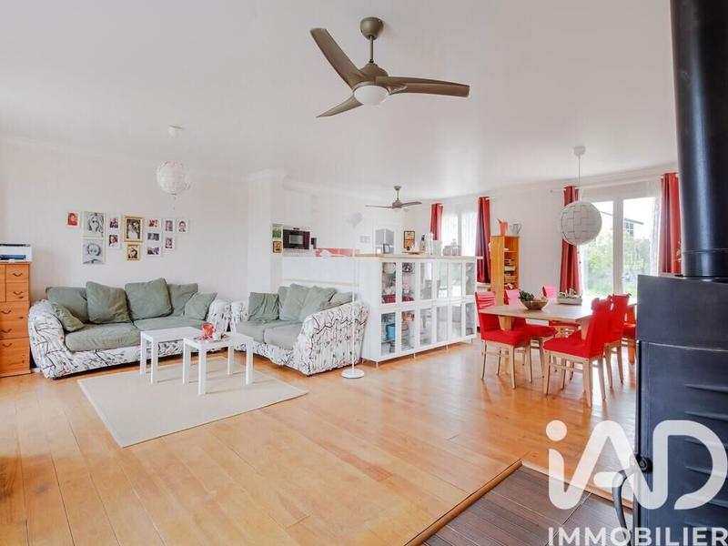 Maison - 300 m² - 9 pièces