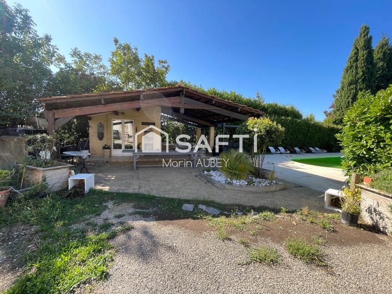 Maison de maîtres - 331 m² - 12 pièces