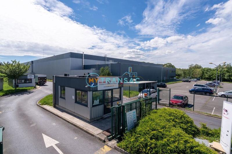 Entrepôt - 32 863 m²