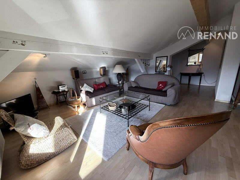 Appartement - 90 m² - 4 pièces