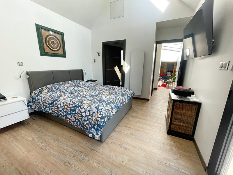 Maison - 185 m² - 7 pièces