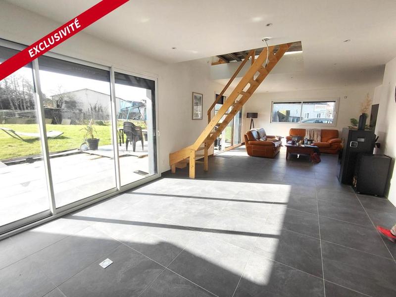 Maison - 158 m² - 6 pièces