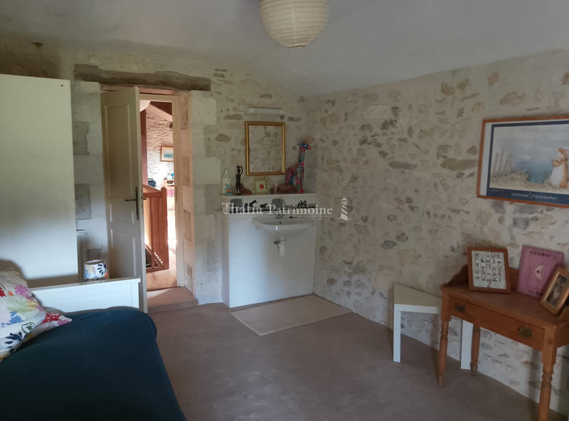 Maison - 240 m² - 9 pièces