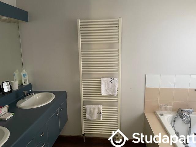 Chambre - 12 m² - 1 pièce