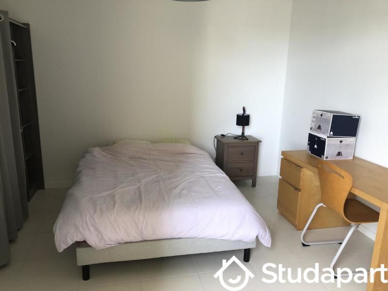 Chambre - 11 m² - 1 pièce