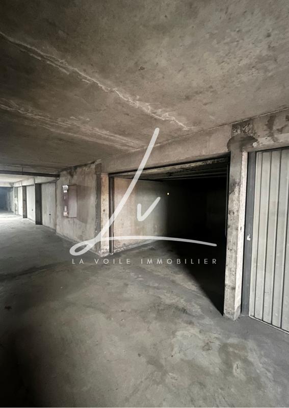 Parking / Garage - 15 m²