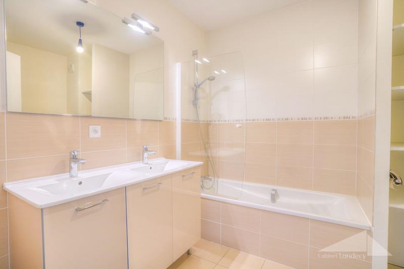 Appartement - 122 m² - 5 pièces