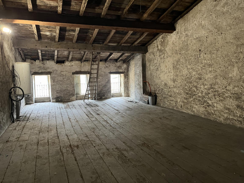 Immeuble - 250 m² - 6 pièces