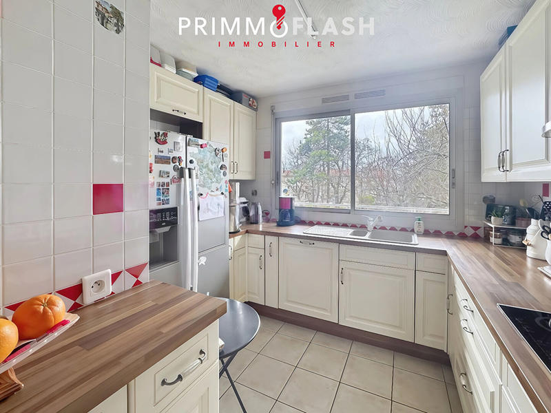 Appartement - 79 m² - 4 pièces