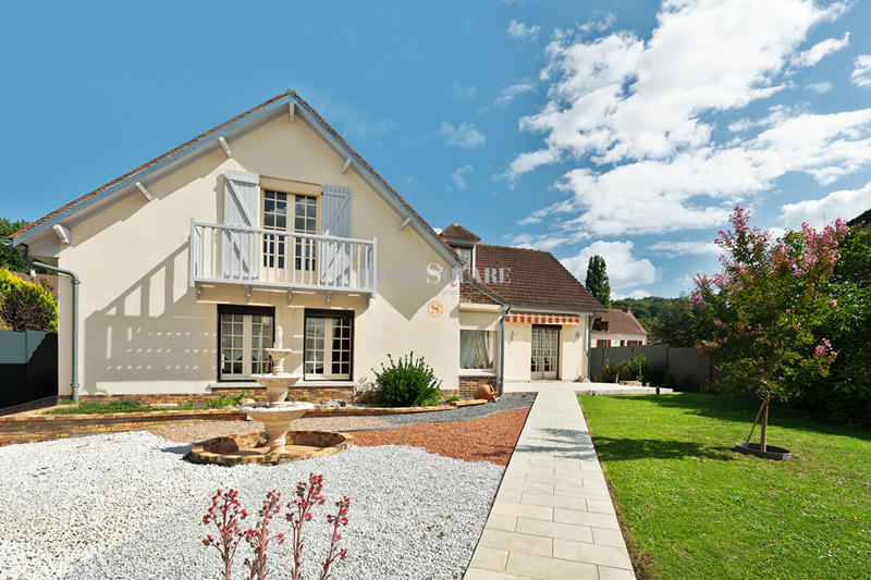 Maison - 193 m² - 10 pièces