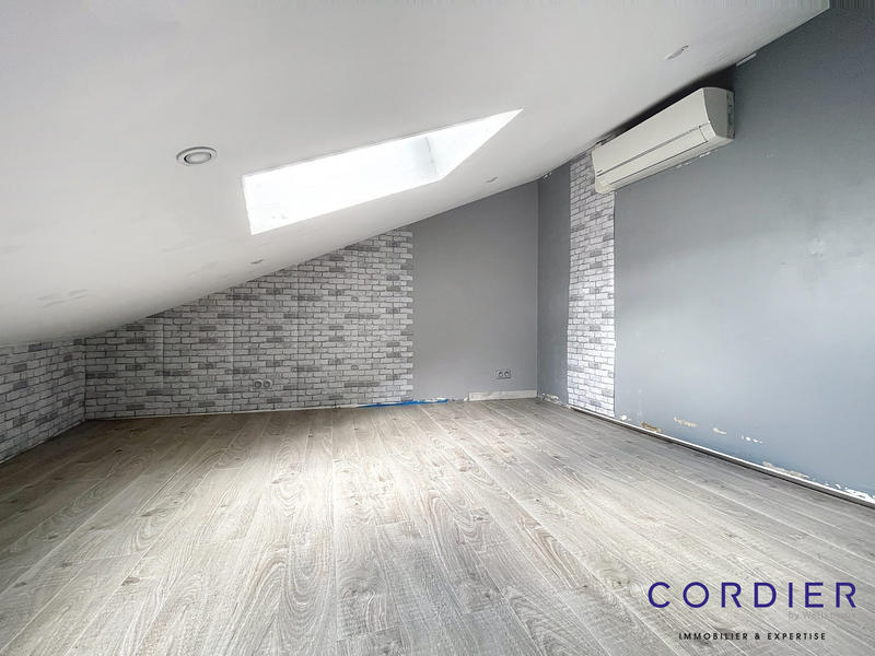 Maison - 105 m² - 4 pièces