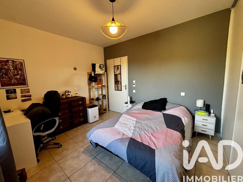 Maison - 230 m² - 11 pièces