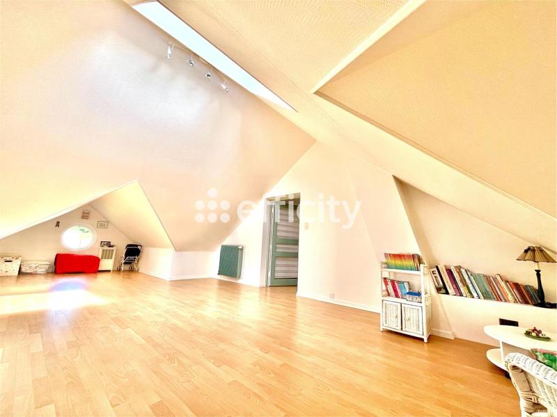 Maison - 155 m² - 7 pièces