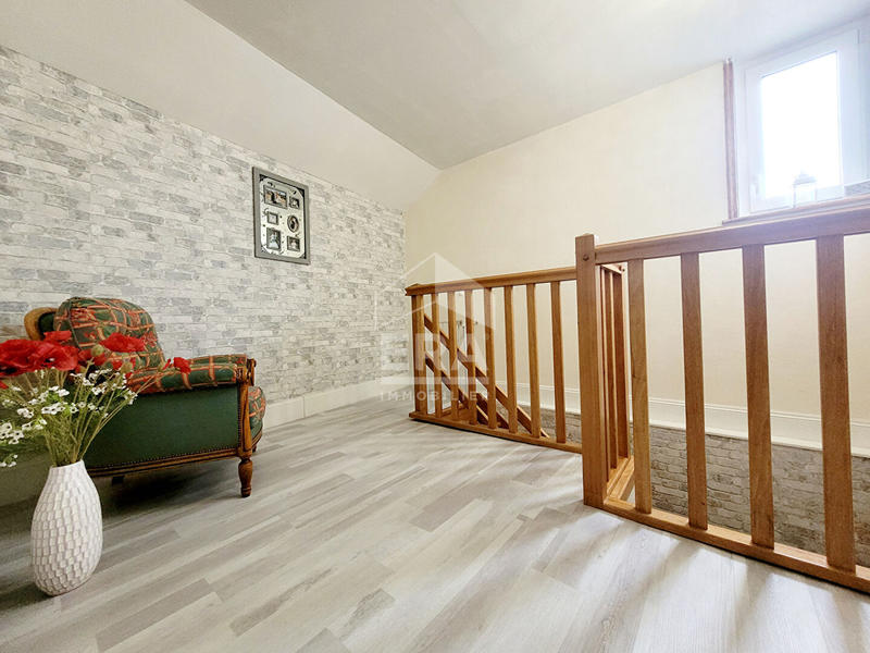 Maison - 318 m² - 10 pièces