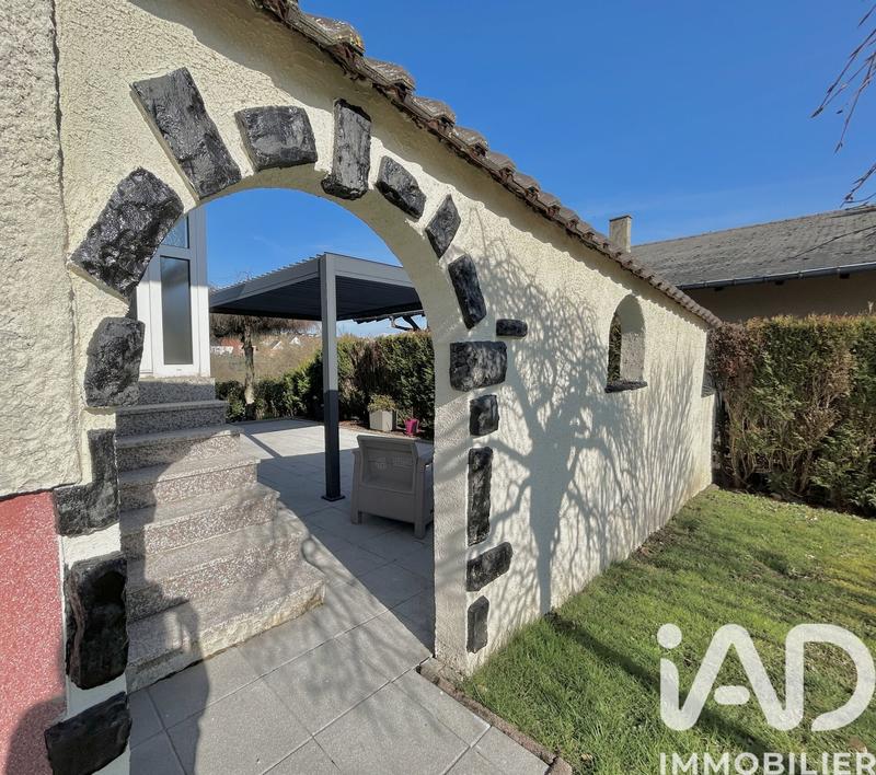 Maison - 180 m² - 7 pièces