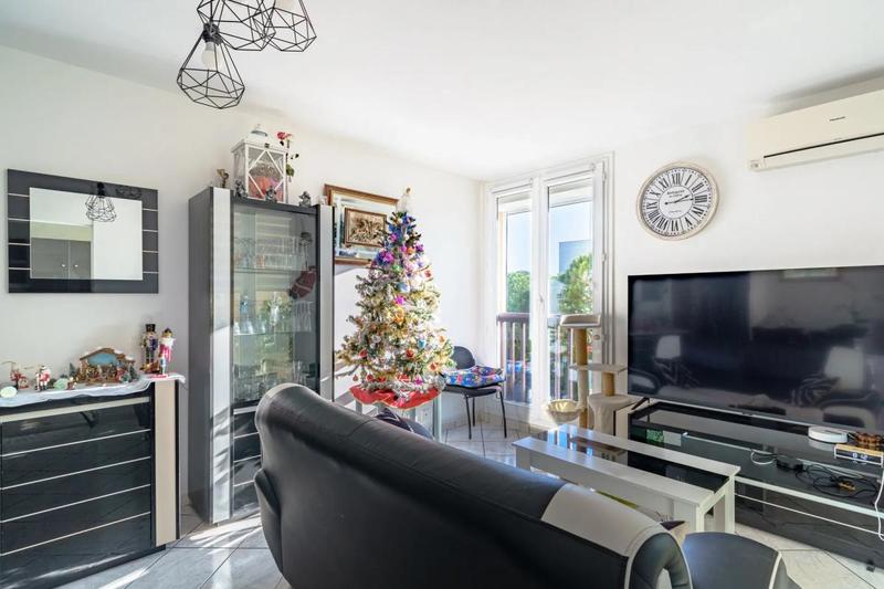 Appartement - 79 m² - 4 pièces