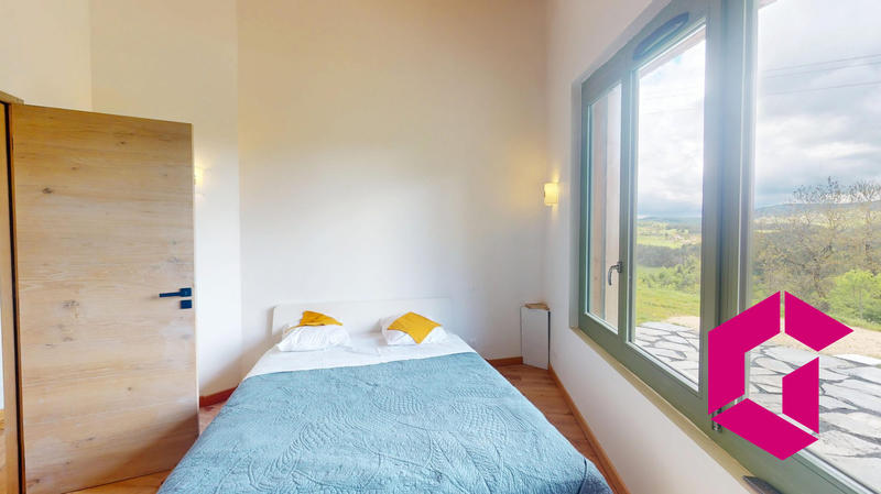 Maison - 100 m² - 4 pièces