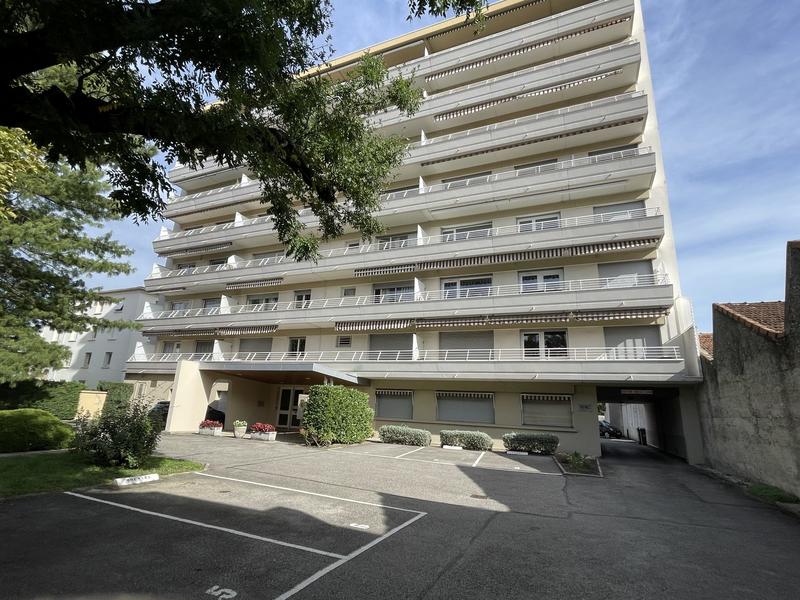 Appartement - 128 m² - 6 pièces