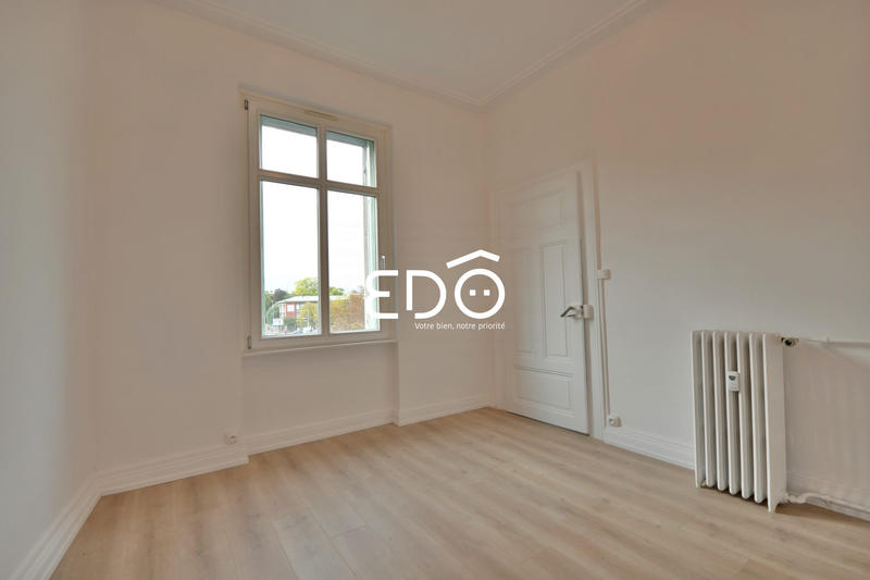 Appartement - 157 m² - 7 pièces