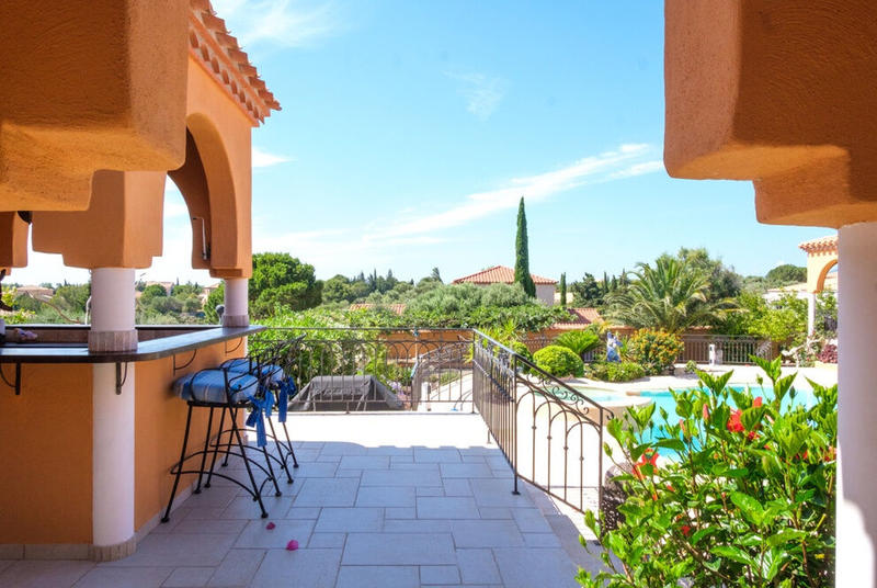 Maison - 265 m² - 9 pièces