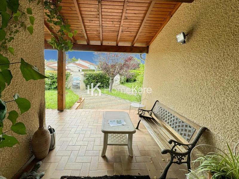 Maison - 180 m² - 6 pièces