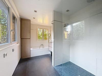 Maison - 111 m² - 6 pièces