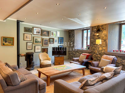 Appartement - 232 m² - 6 pièces