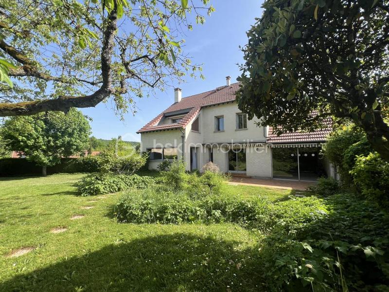 Château - 138 m² - 5 pièces