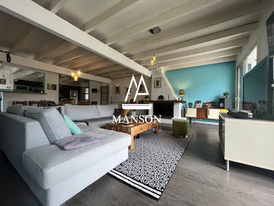 Maison - 180 m² - 8 pièces