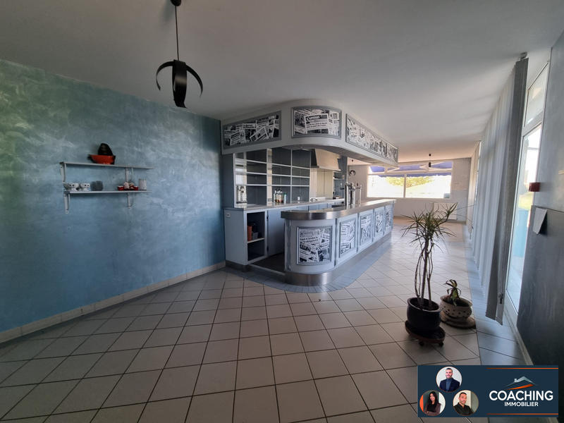 Maison - 437 m² - 10 pièces