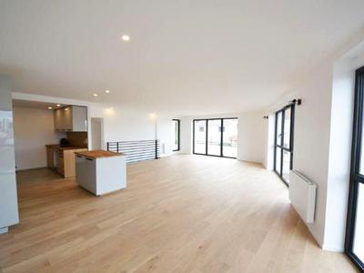 Appartement - 110 m² - 4 pièces