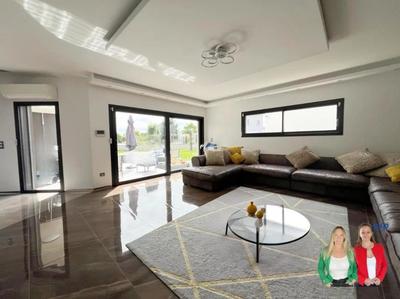 Maison - 234 m² - 7 pièces