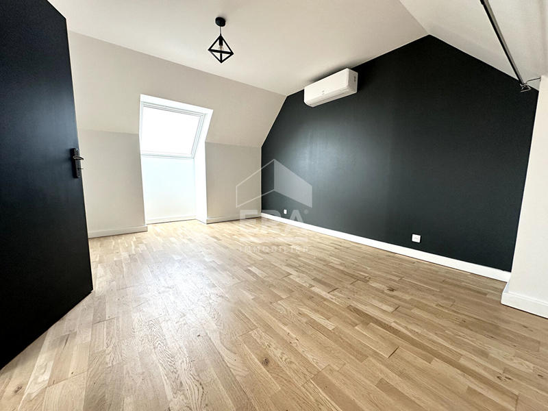 Maison - 147 m² - 6 pièces