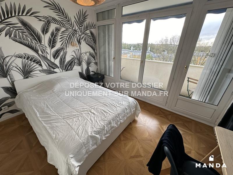 Chambre - 15 m² - 6 pièces